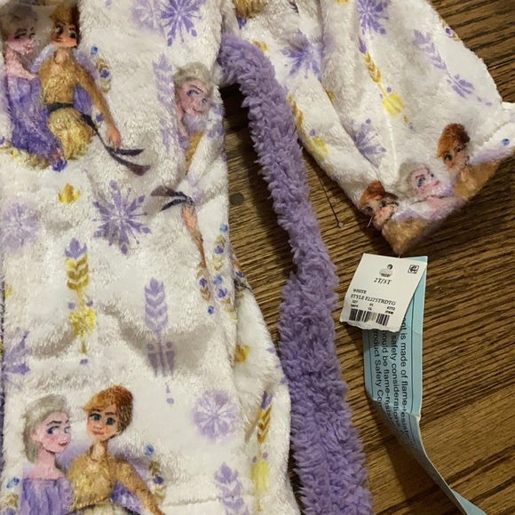 Girls Frozen Robe - Picture 2 of 4